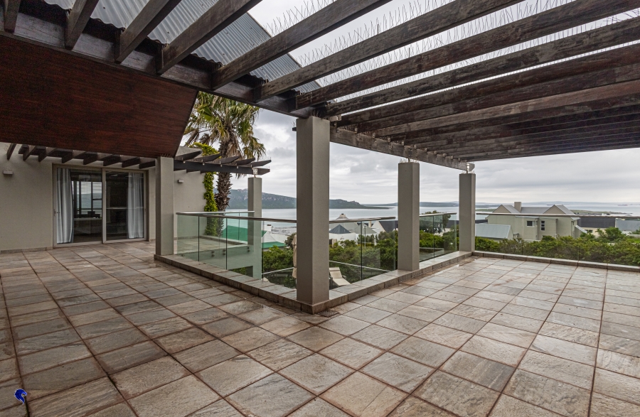 6 Bedroom Property for Sale in Myburgh Park Western Cape